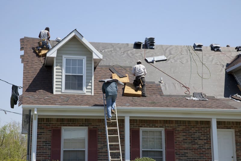 Roof replacement in Bloomfield Township MI 48301 48302 48304 new shingles